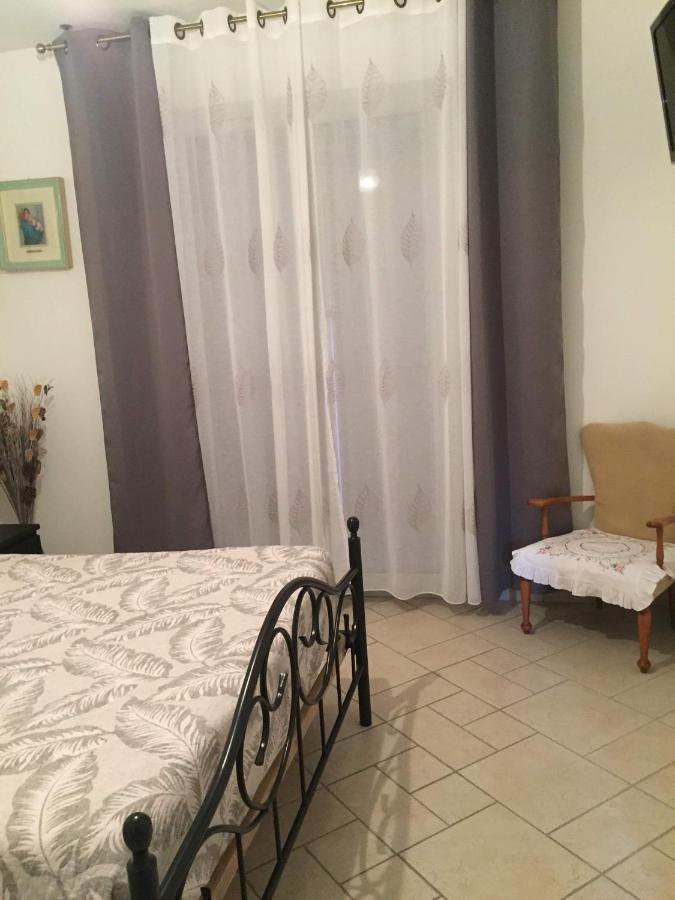 Chambres D'Hotes Chez Coco Saint-Georges-de-Reneins Esterno foto
